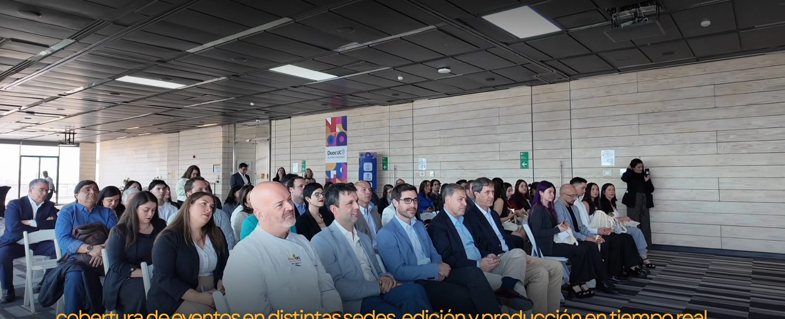 Público en el auditorio de Duoc UC